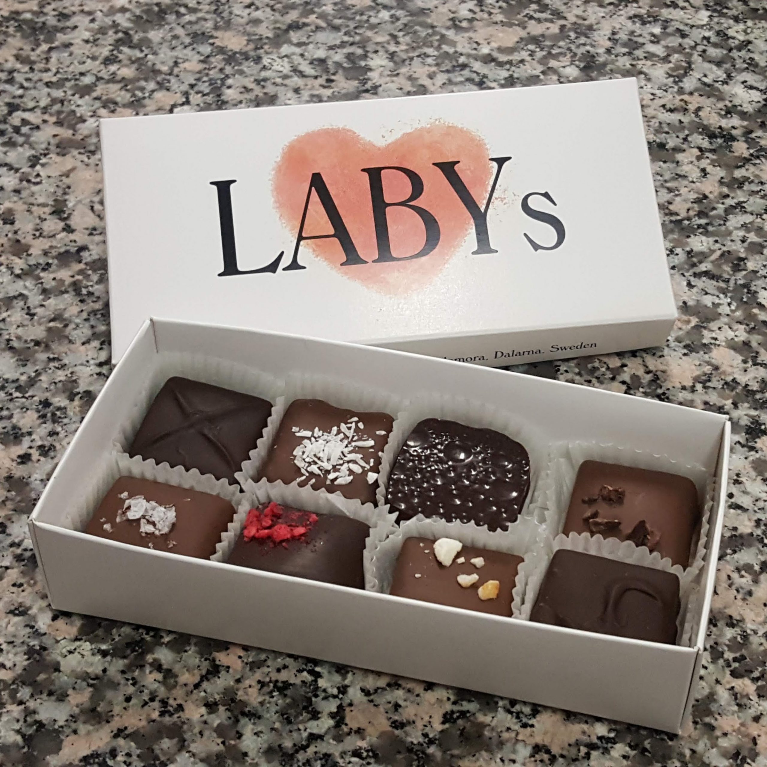 Kärlek – LABYs 8 praliner Kärlek – LABYs 8 praliner